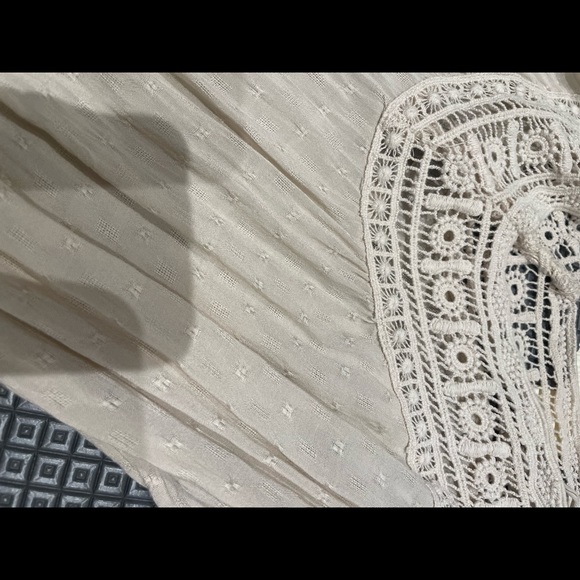 Cream romper - Picture 2 of 5